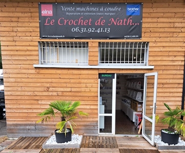Spécialiste machine à coudre à Garlin (64), revendeur et SAV ELNA BROTHER proche d’Aire sur l’Adour (40800). Nous desservons la région de Pau 64, Tarbes 65, Auch 32. Nos points relais d’Orthez (64300), Jurançon (64110) et de Lourdes (65100) sont aussi à votre disposition pour la réparation et l’entretien de vos machines (machine à coudre, brodeuse, surjeteuse et recouvreuse) toutes marques.